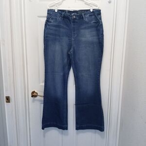 Hot In Hollywood Flare Jeans Vintage Women' Size 1X Stretchy Dark Wash